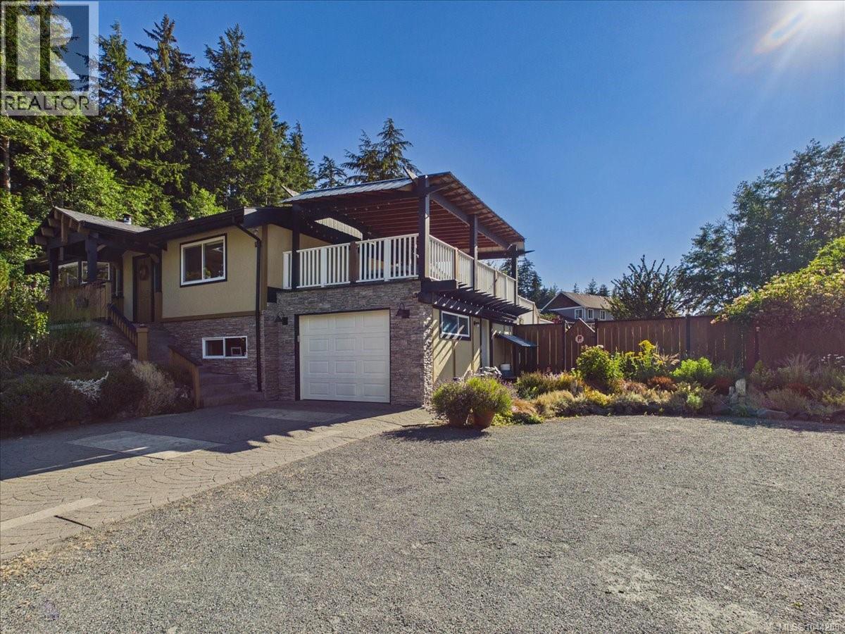 1638 Whiffin Spit Rd - 92
