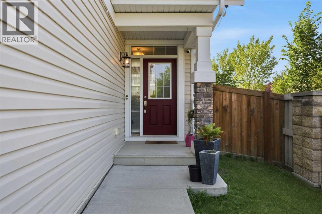 3204 Abbott Crescent SW - 3