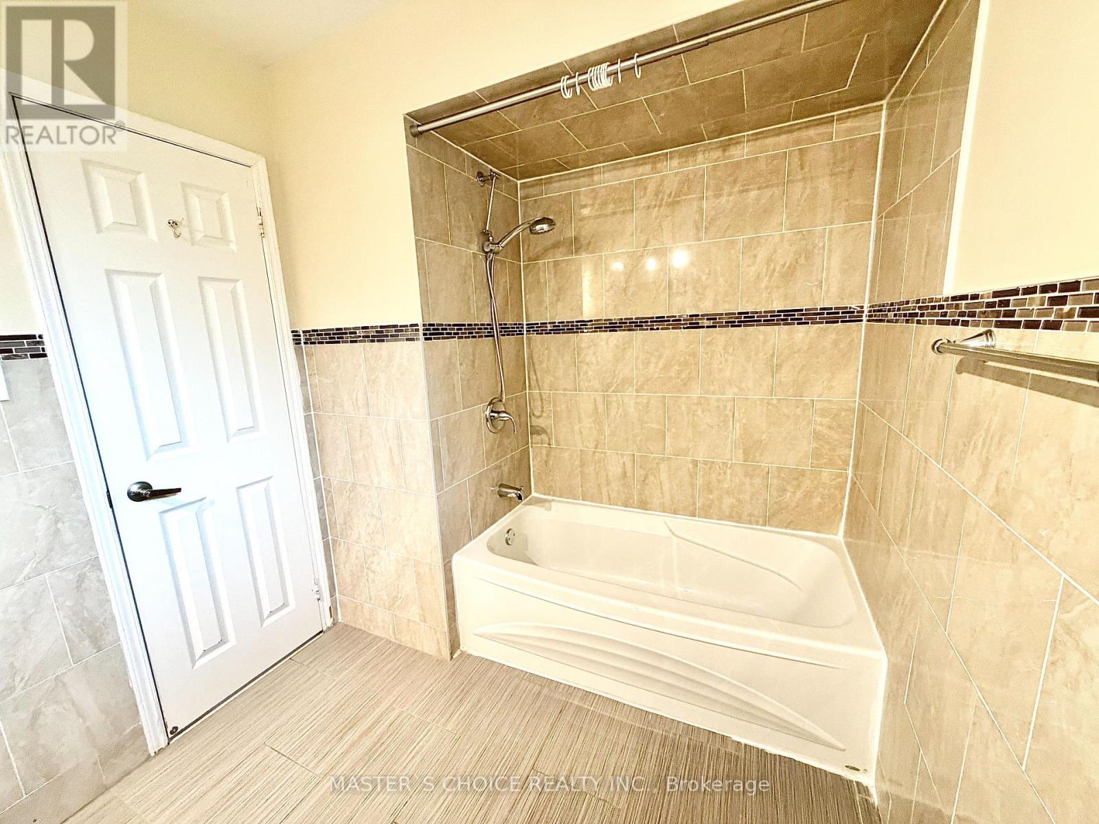 212 FINCHAM AVENUE - 26