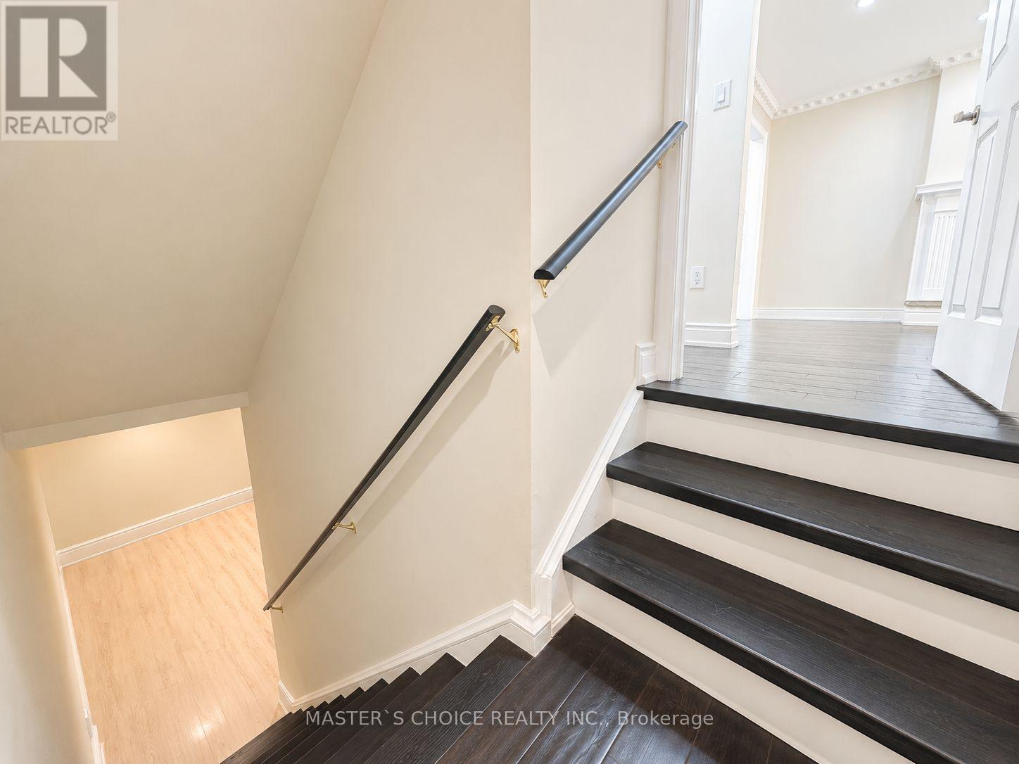 212 FINCHAM AVENUE - 27
