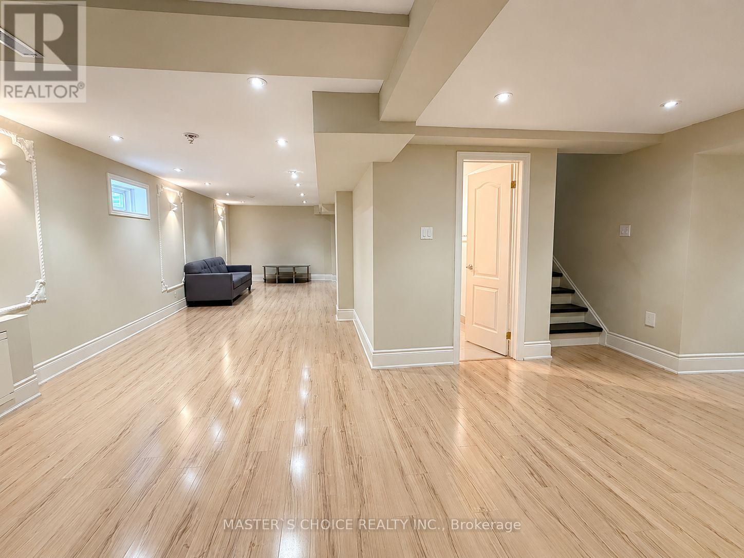 212 FINCHAM AVENUE - 29
