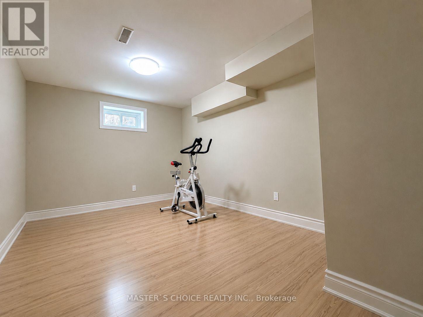 212 FINCHAM AVENUE - 33