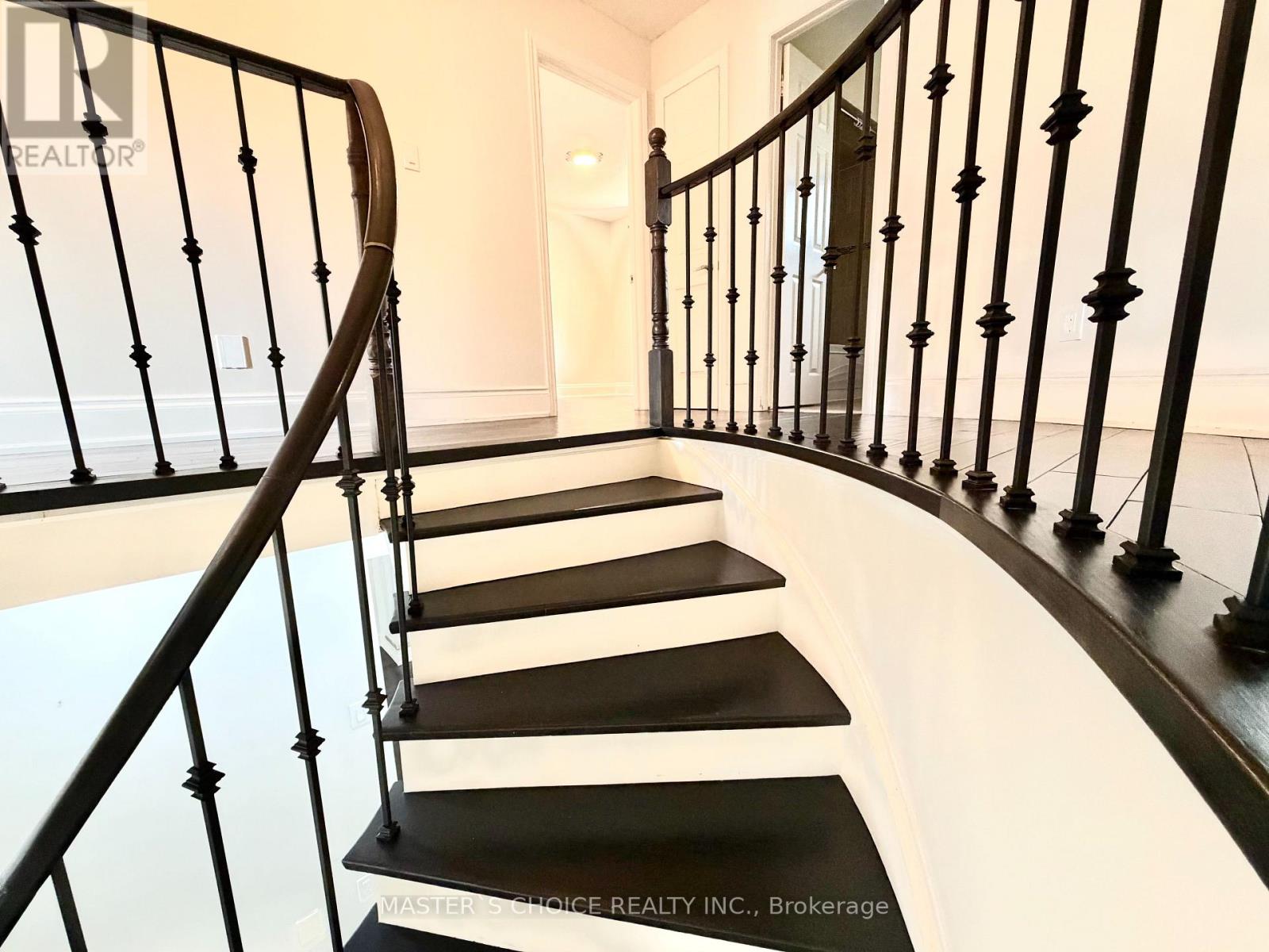 212 FINCHAM AVENUE - 4