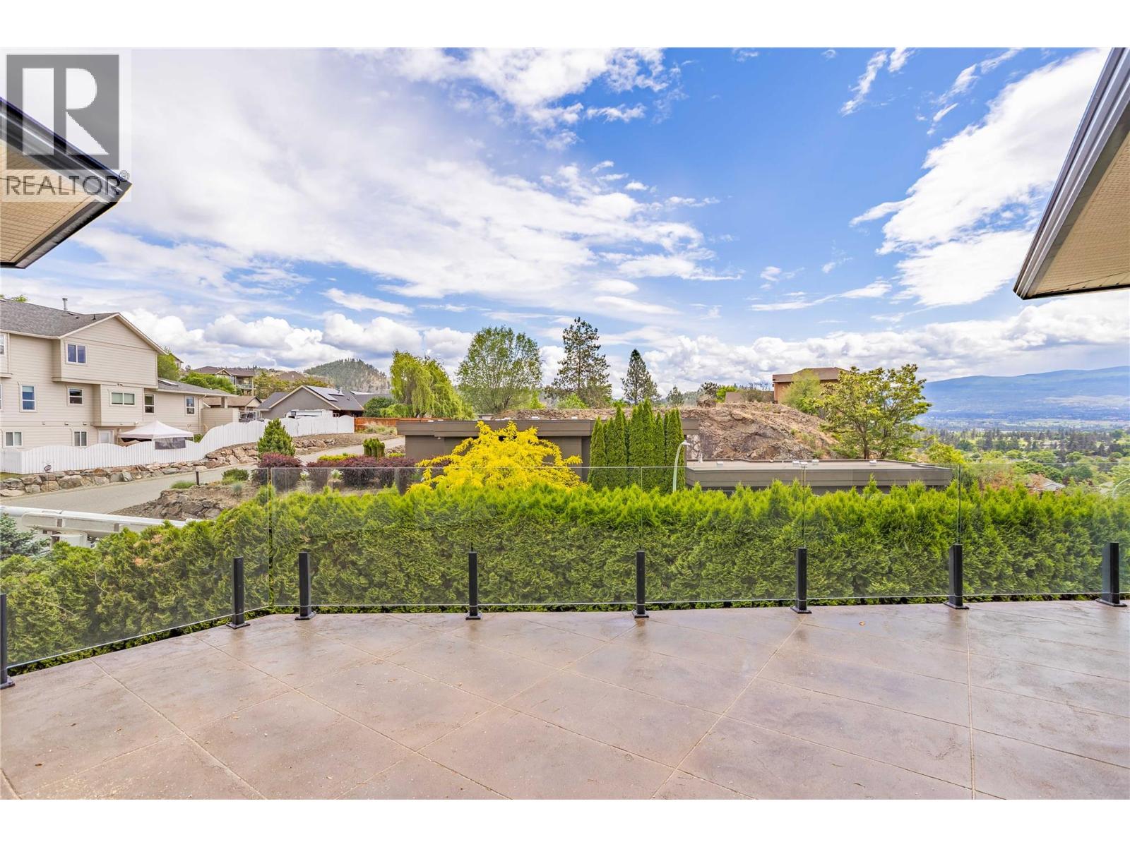 628 Spruceview Place S - 37