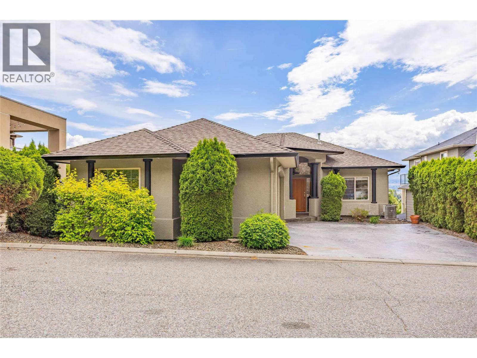 628 Spruceview Place S - 3