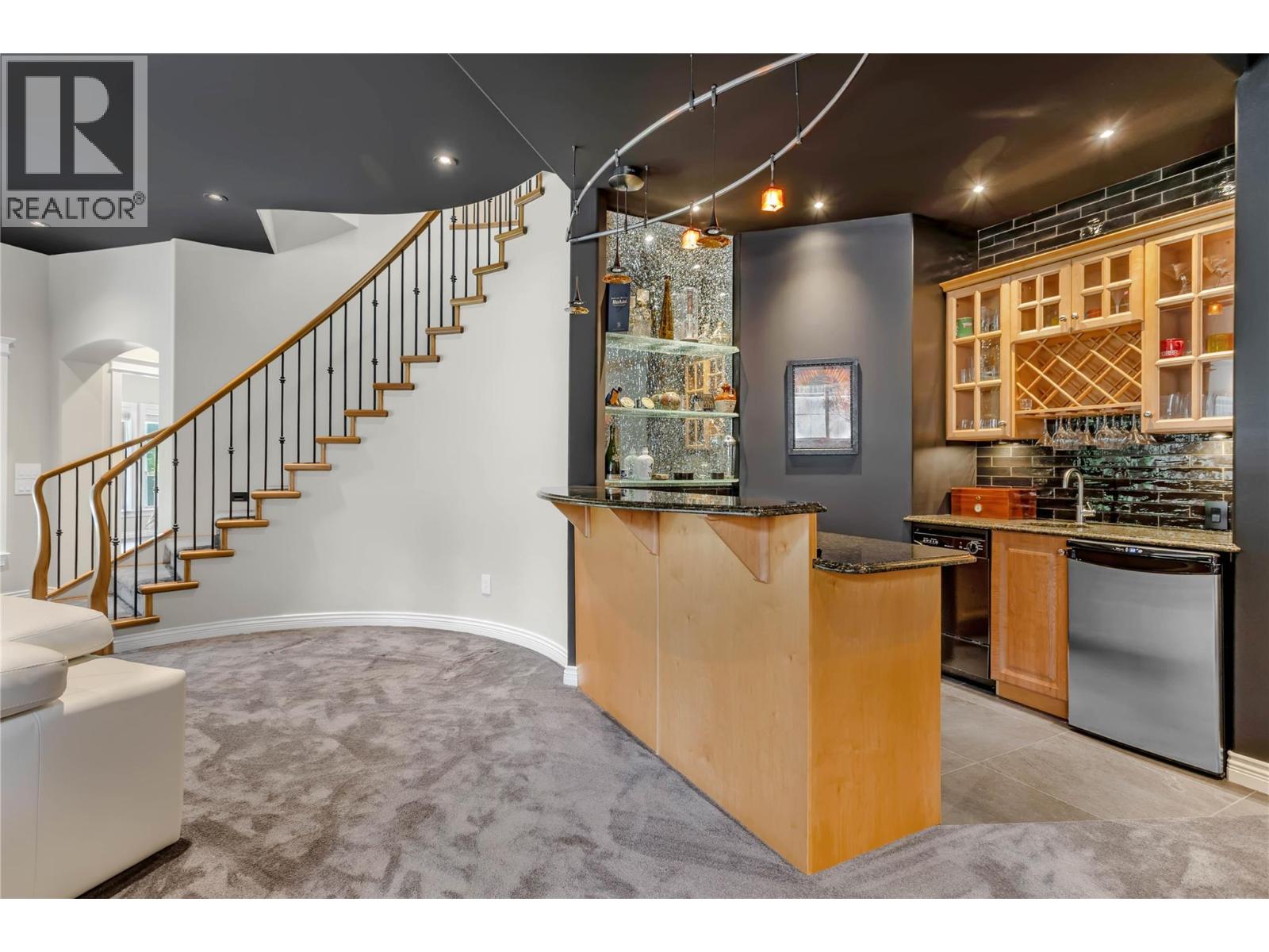 628 Spruceview Place S - 49