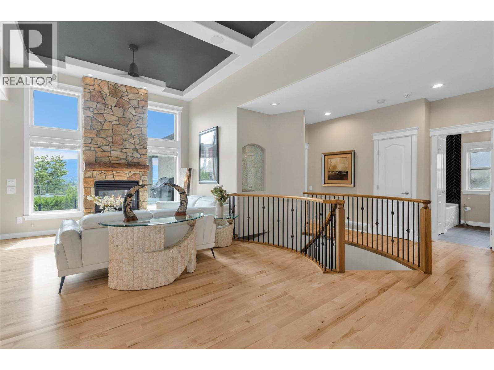 628 Spruceview Place S - 14