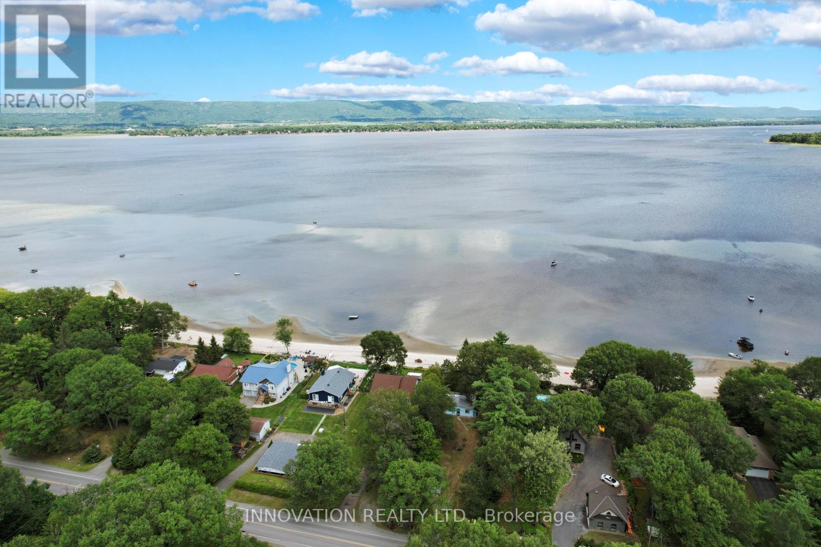 186 BAYVIEW DRIVE - 18