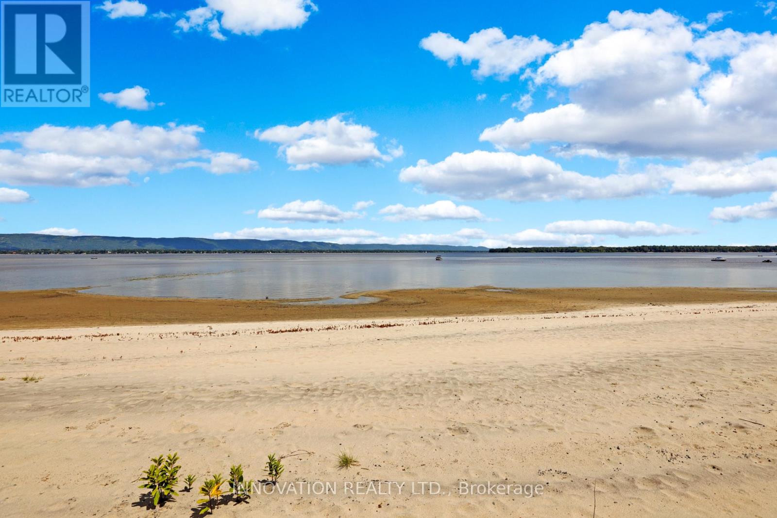 186 BAYVIEW DRIVE - 23