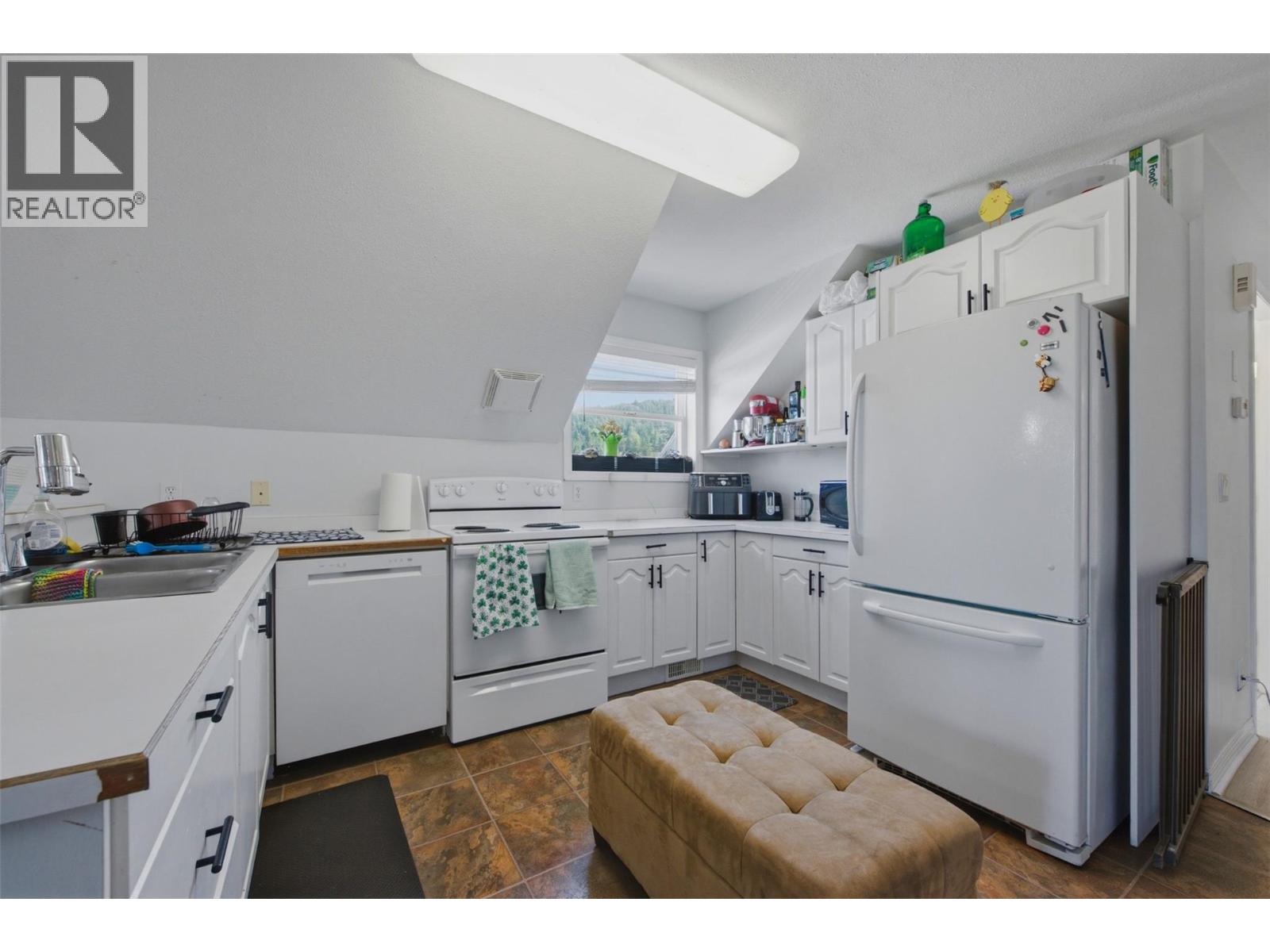  6127 Fathers Place, Kelowna