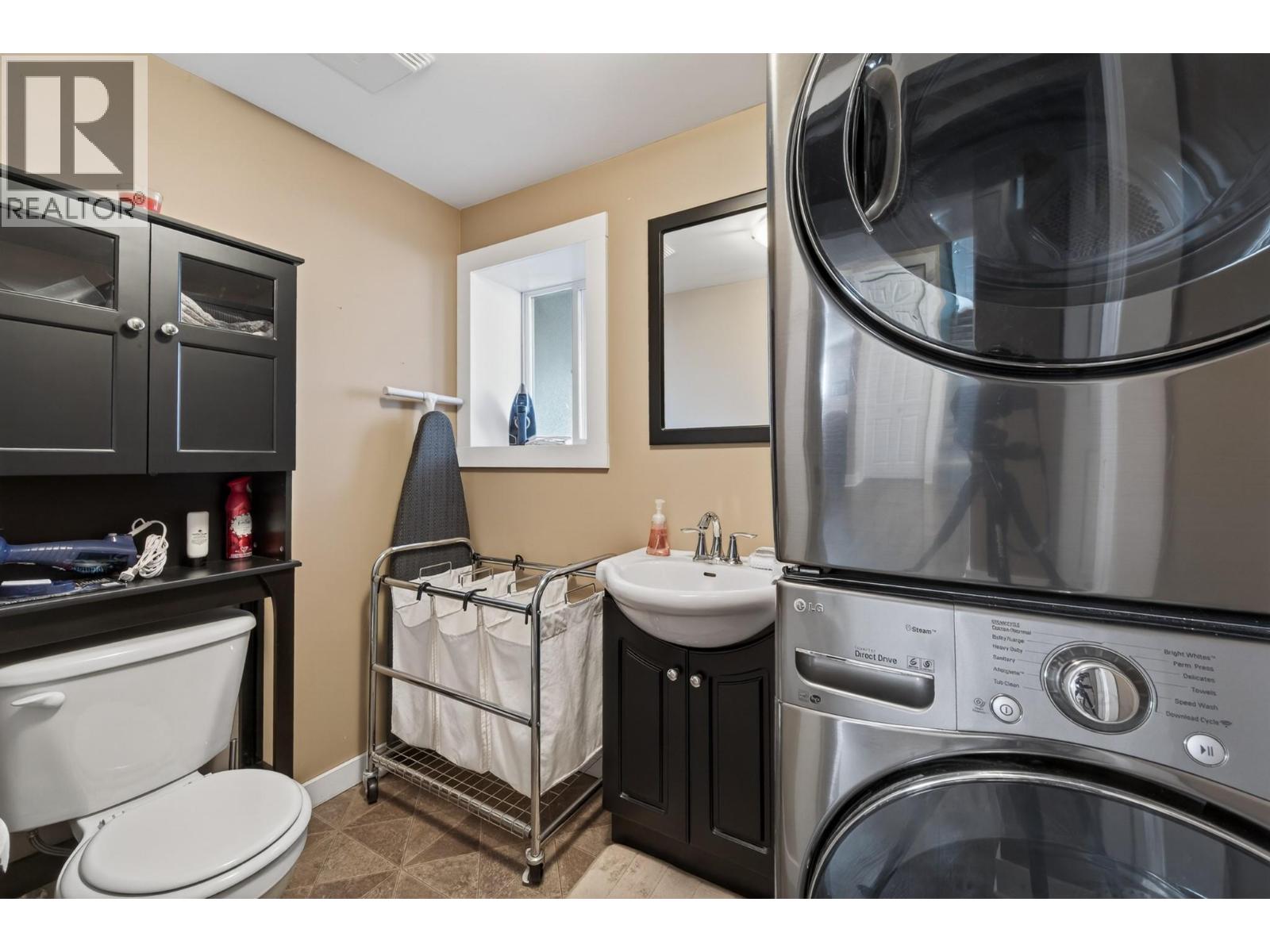 976 Holt Street - 21