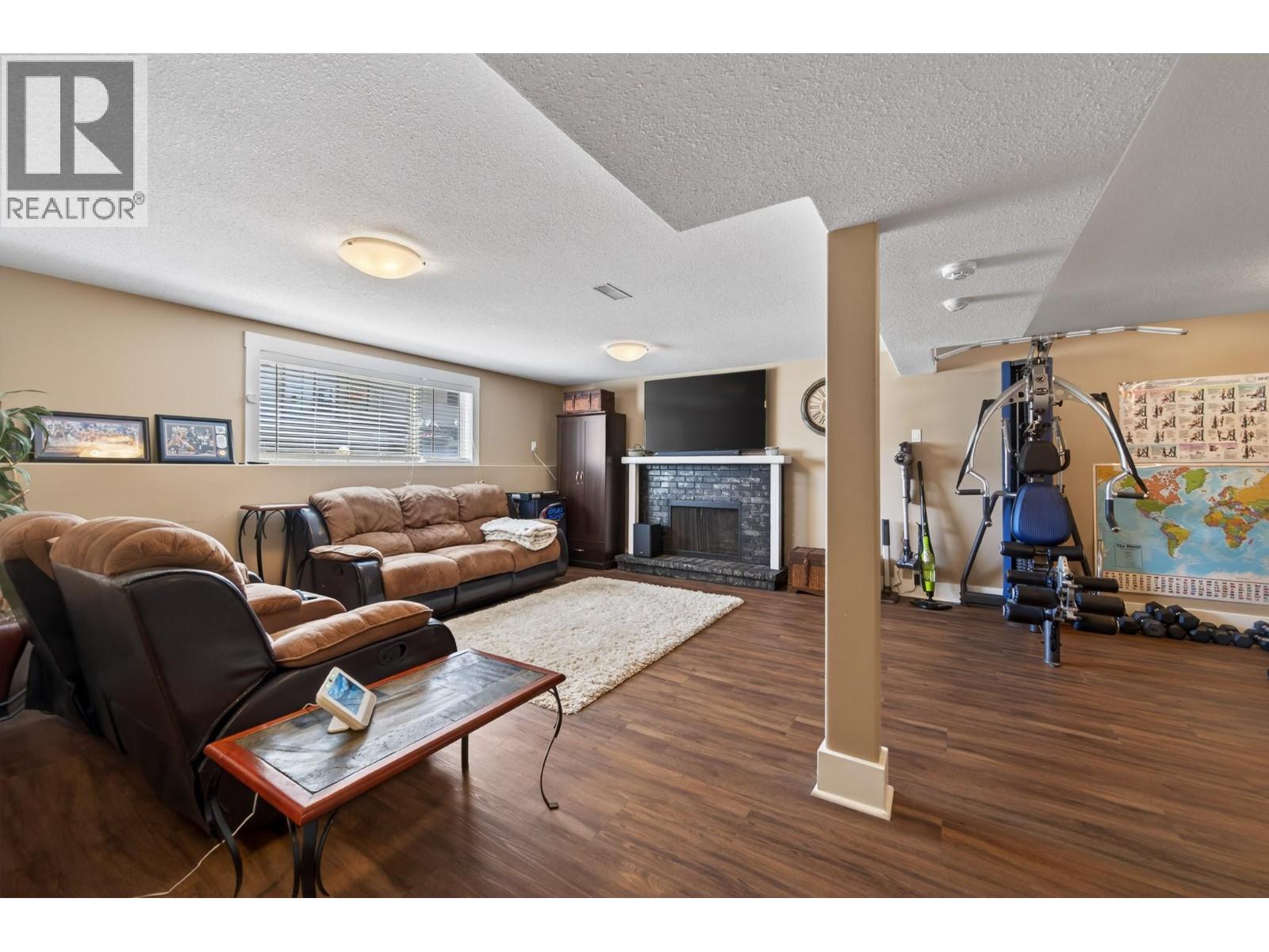 976 Holt Street - 18