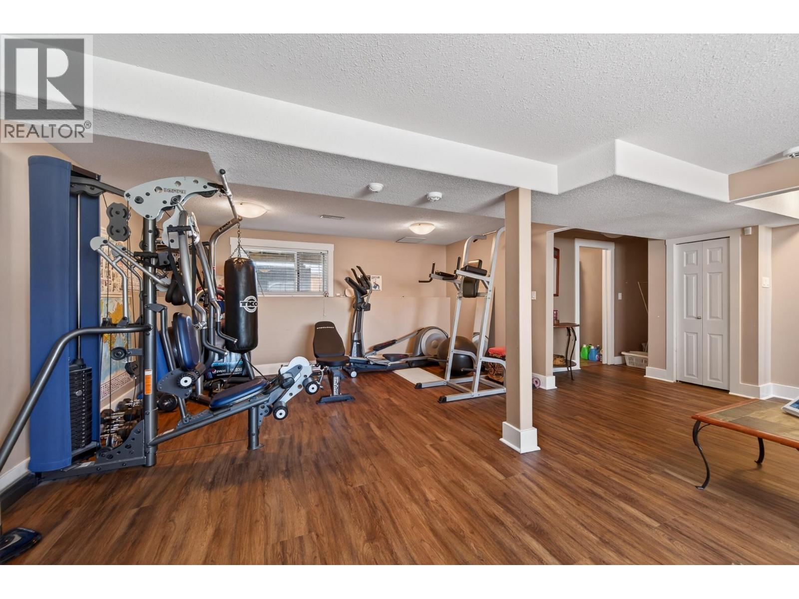 976 Holt Street - 20
