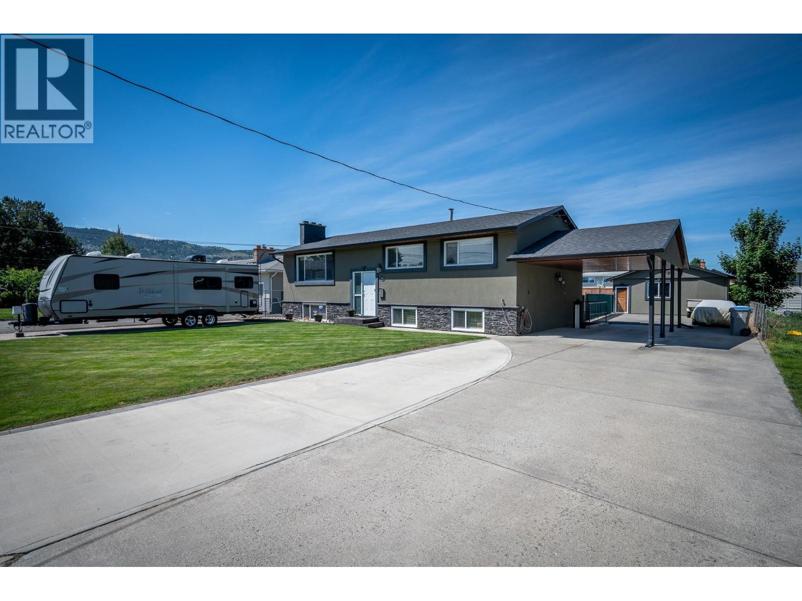 976 Holt Street - 42