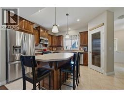 5pc Ensuite bath - 2249 Wilkinson Street, Kelowna, BC V1Y7Z1 Photo 16