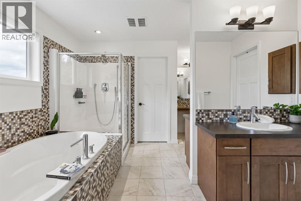 117 Riviera Crescent - 16