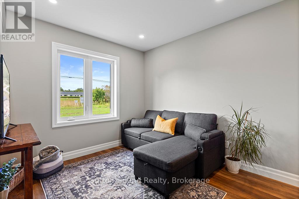3 – 18 MAPLE GOLF CRESCENT