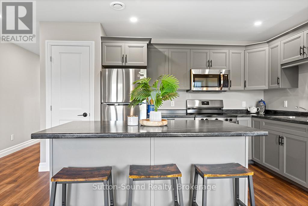 3 – 18 MAPLE GOLF CRESCENT