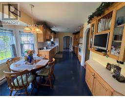 9 Brook Road thumbnail 10