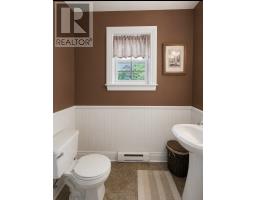 9 Brook Road thumbnail 17