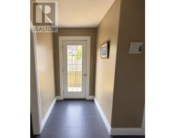 9 Brook Road thumbnail 16