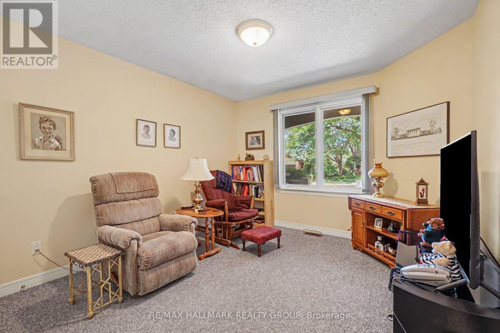 3 Bed, 3 Bath House for Sale in Ottawa – 13 WATERTHRUSH CRESCENT, Ottawa – MLS# X13607154 - Image 20