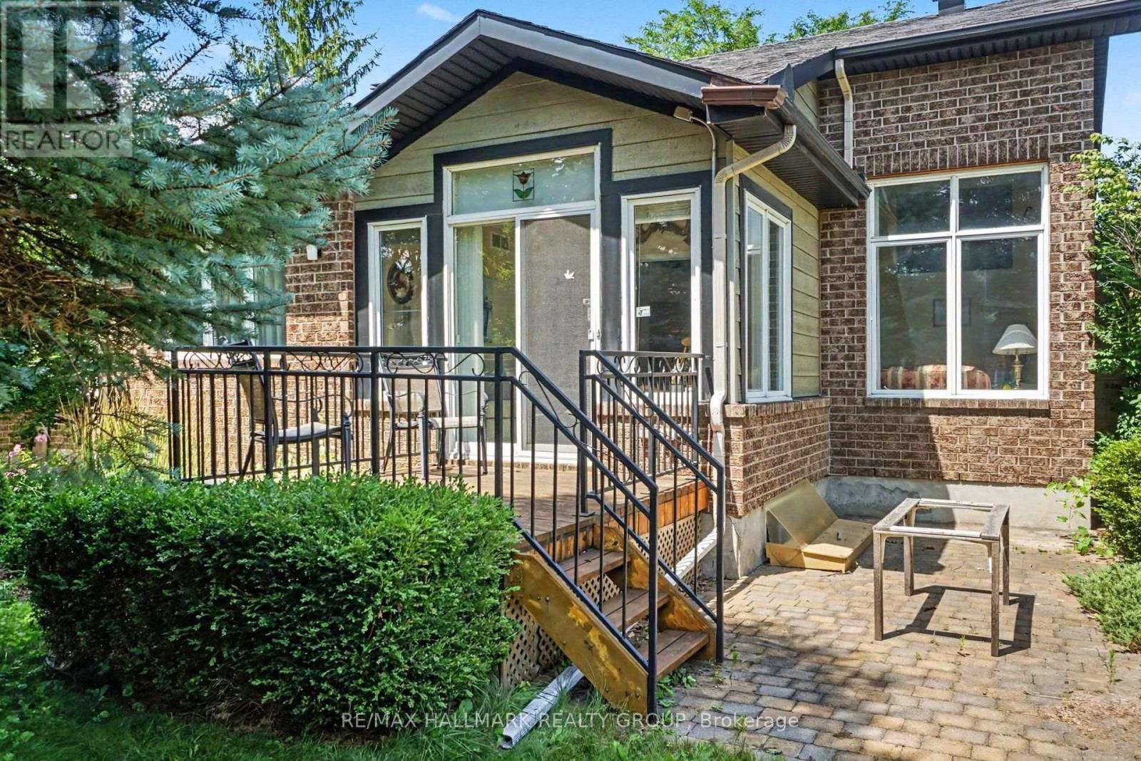 3 Bed, 3 Bath House for Sale in Ottawa – 13 WATERTHRUSH CRESCENT, Ottawa – MLS# X13607154 - Image 31