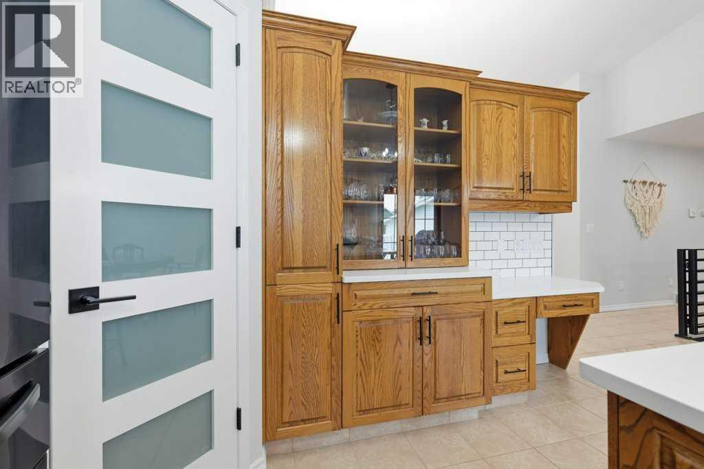 23 Dann Close - Image 12