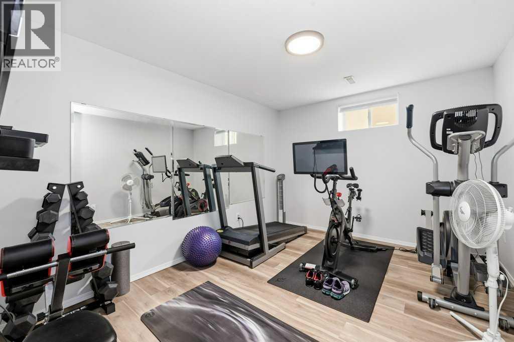 23 Dann Close - Image 31