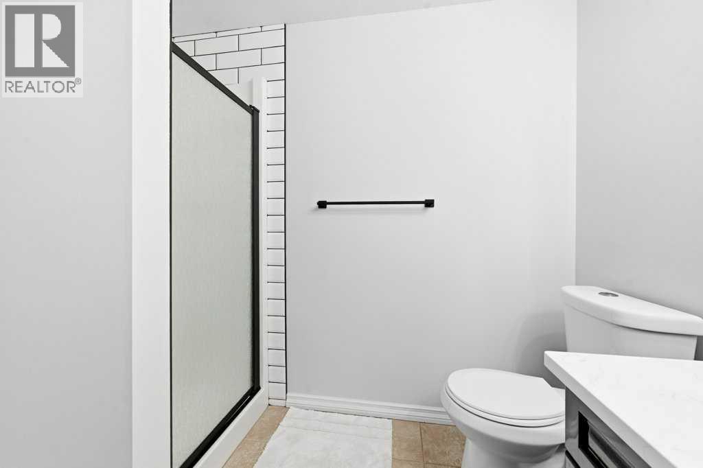 23 Dann Close - Image 30