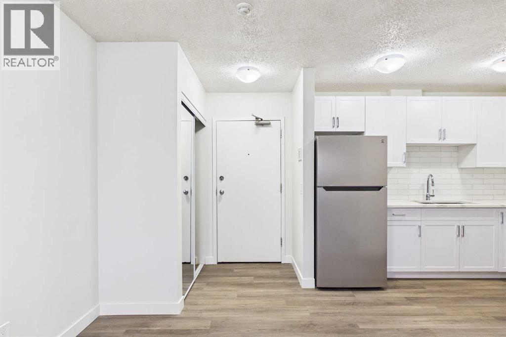 111, 1712 38 Street SE, Forest Lawn, Calgary photo 4