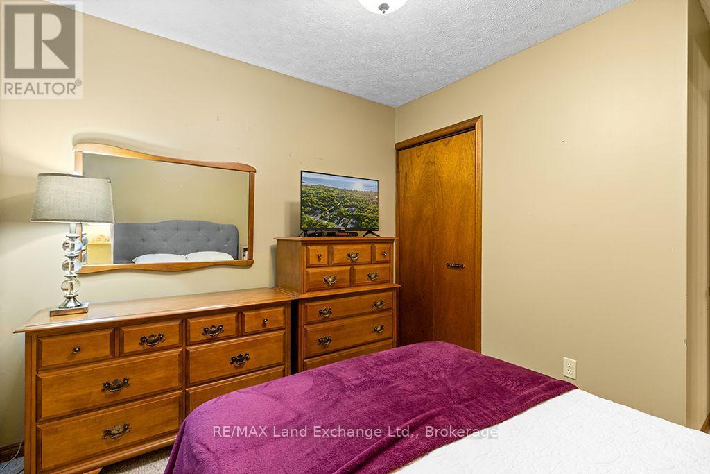 334 COLE BOULEVARD - Image 21