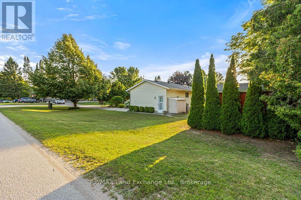 334 COLE BOULEVARD - Image 29