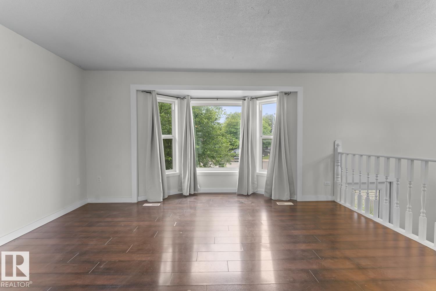 4412 51 AV - Image 11