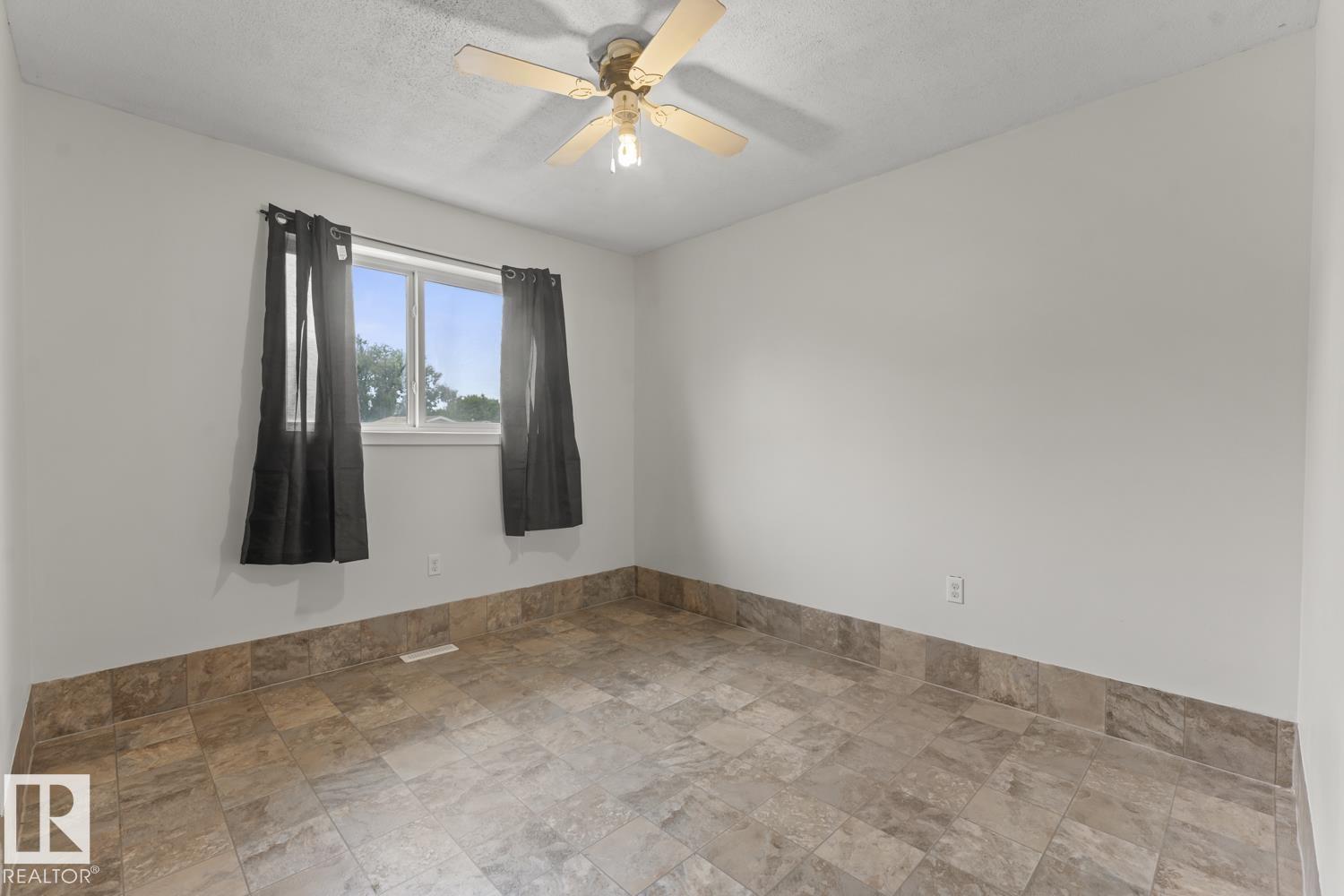 4412 51 AV - Image 14