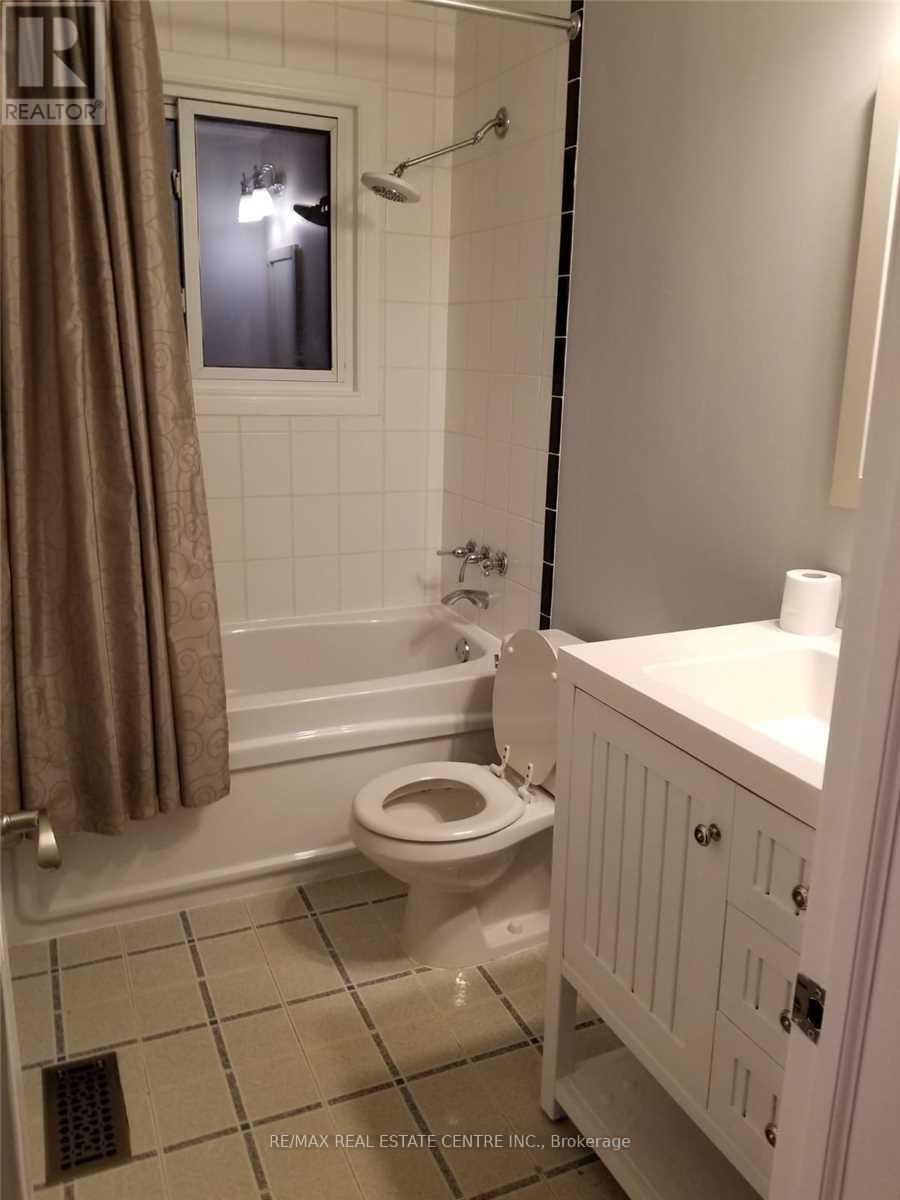 363 DUNCOMBE DRIVE - 10