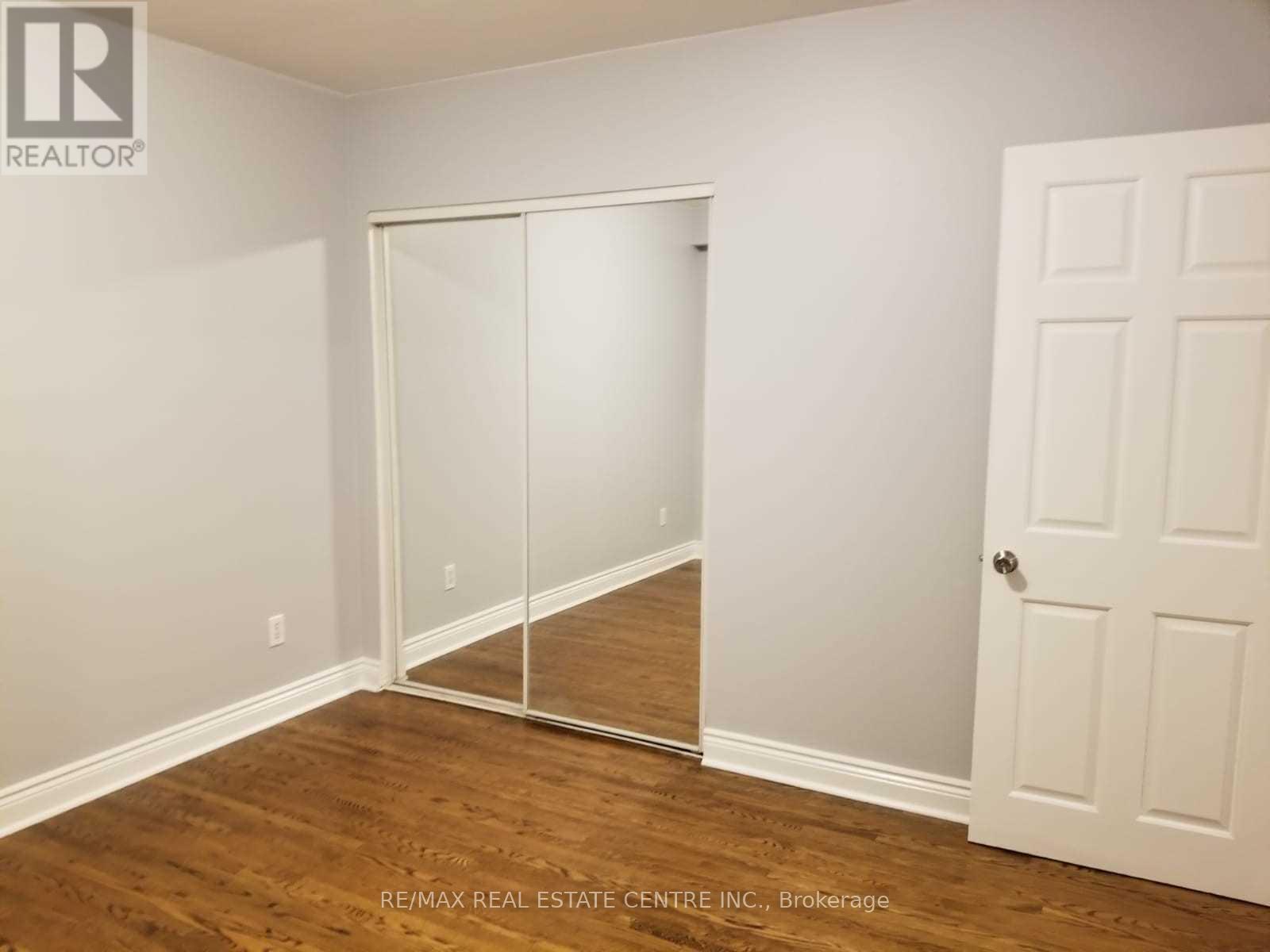 363 DUNCOMBE DRIVE - 12