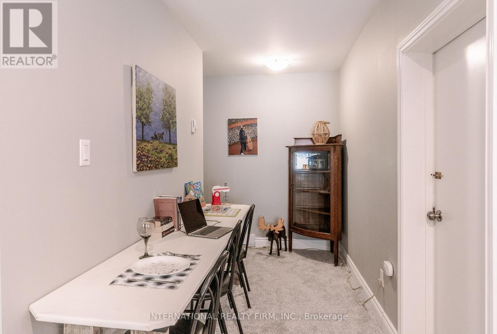 324 BETHUNE DRIVE N - 25