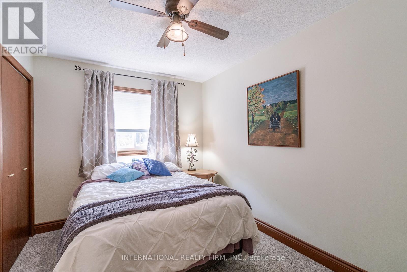 324 BETHUNE DRIVE N - 29