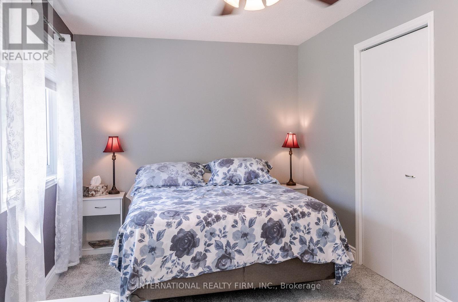 324 BETHUNE DRIVE N - 28