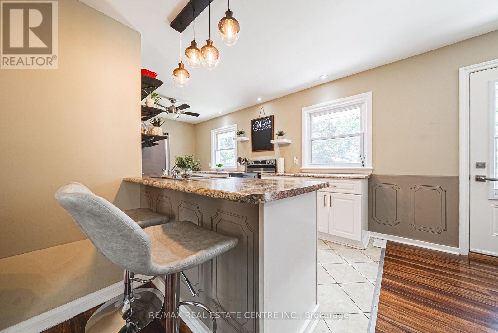 15 DALE AVENUE - 19