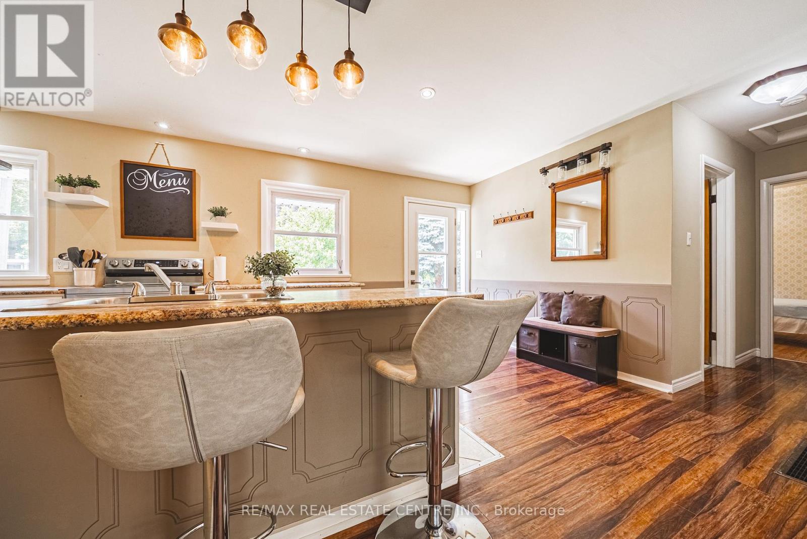 15 DALE AVENUE - 20
