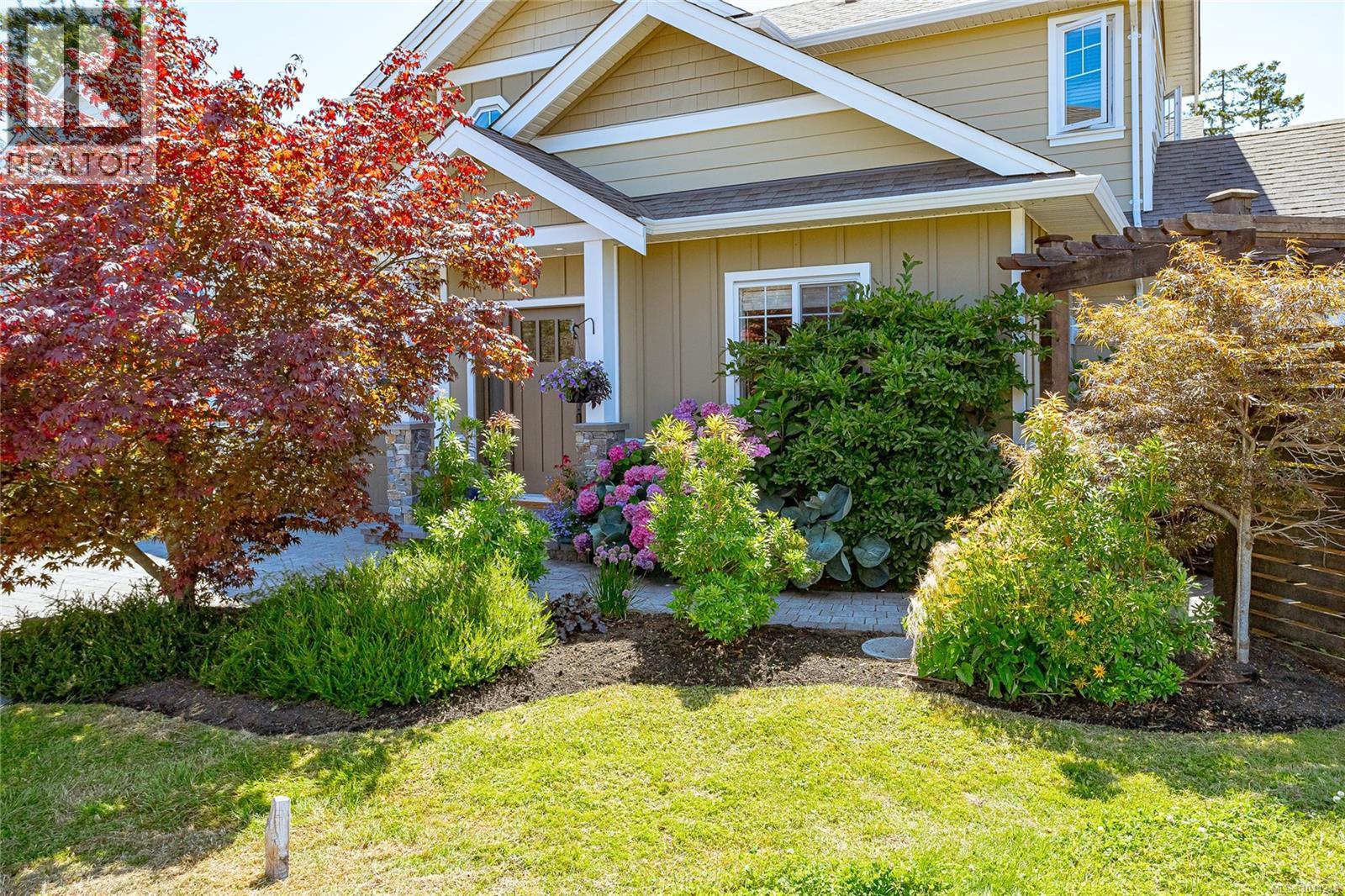  10372 Resthaven Drive, Sidney