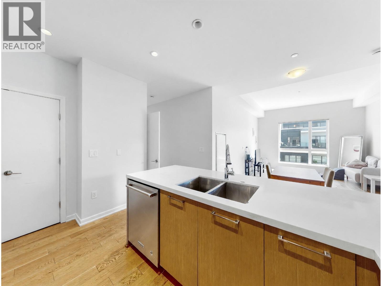 #617-7008 RIVER Parkway, Richmond