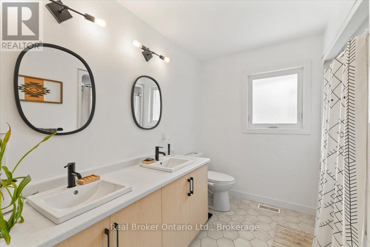 1050 9 HIGHWAY - 11