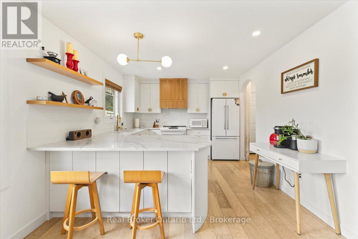 1050 9 HIGHWAY - 6