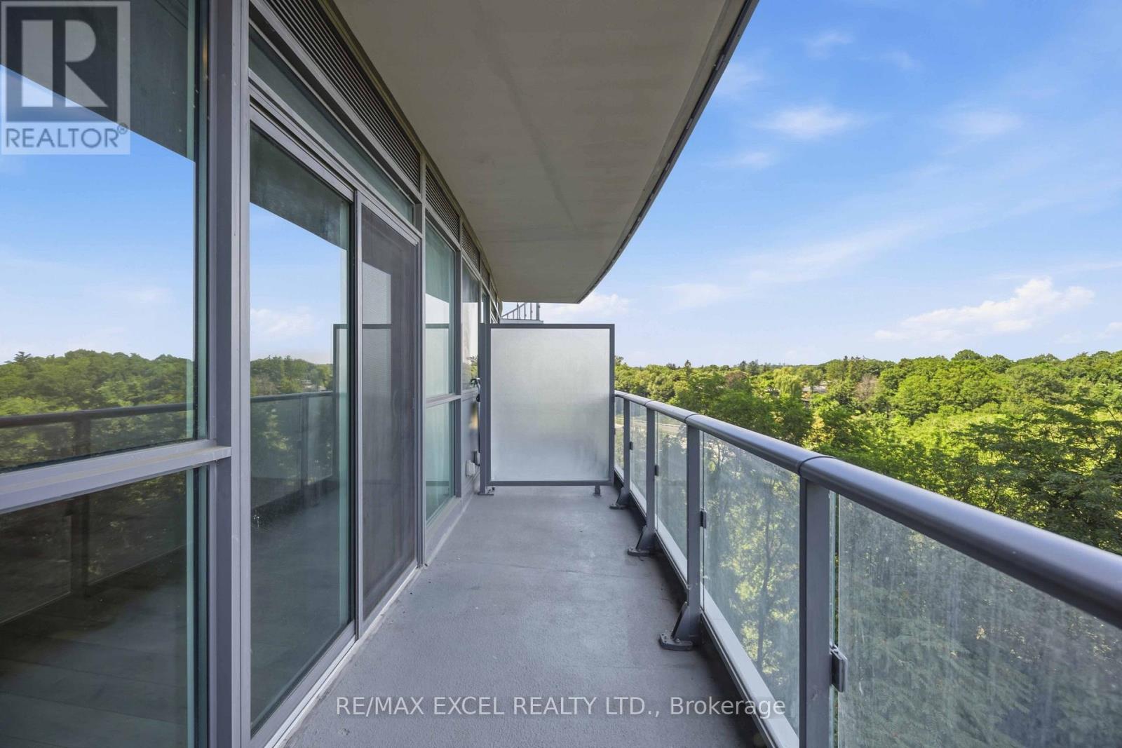 #417 160 VANDERHOOF AVENUE - 24