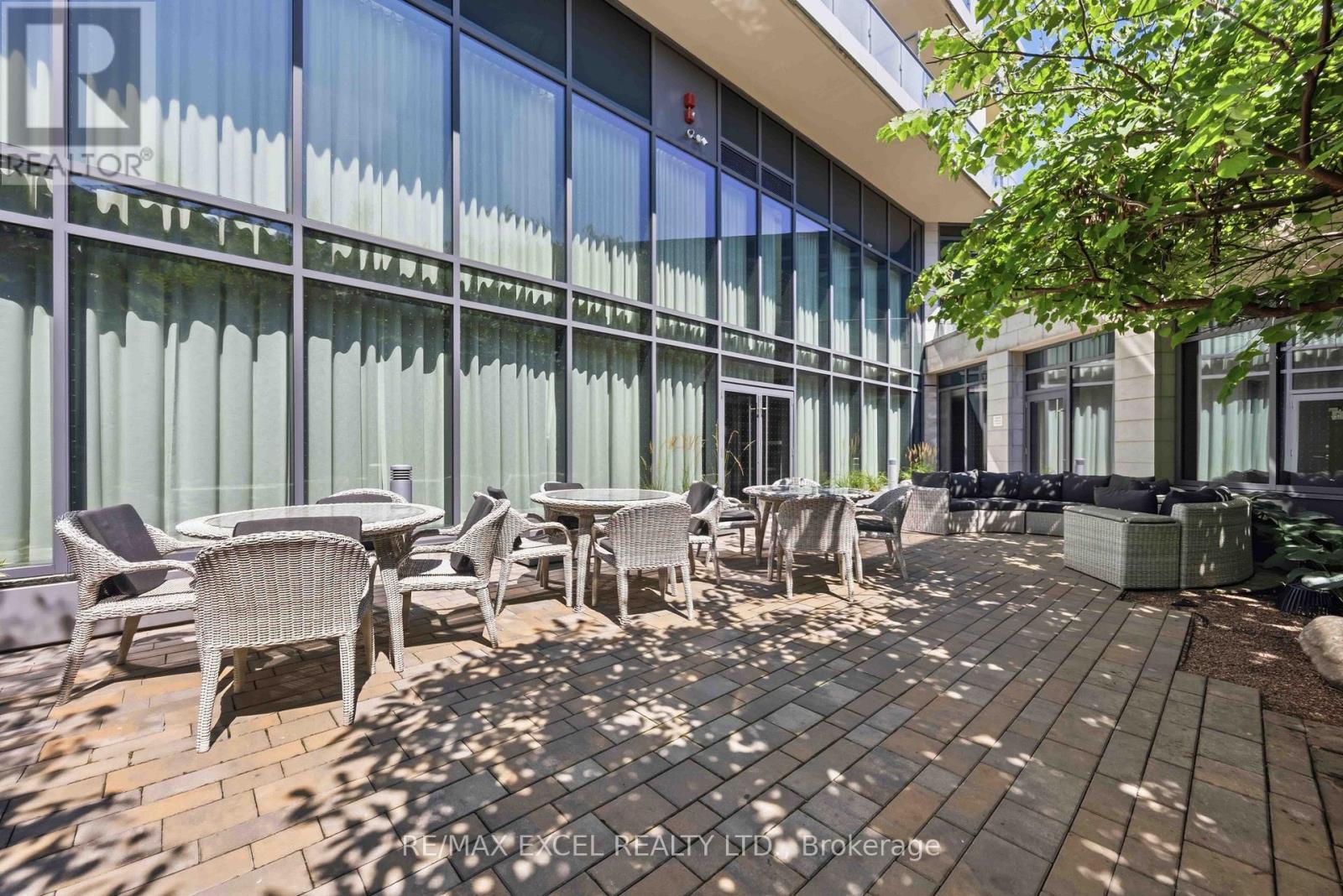 #417 160 VANDERHOOF AVENUE - Image 35