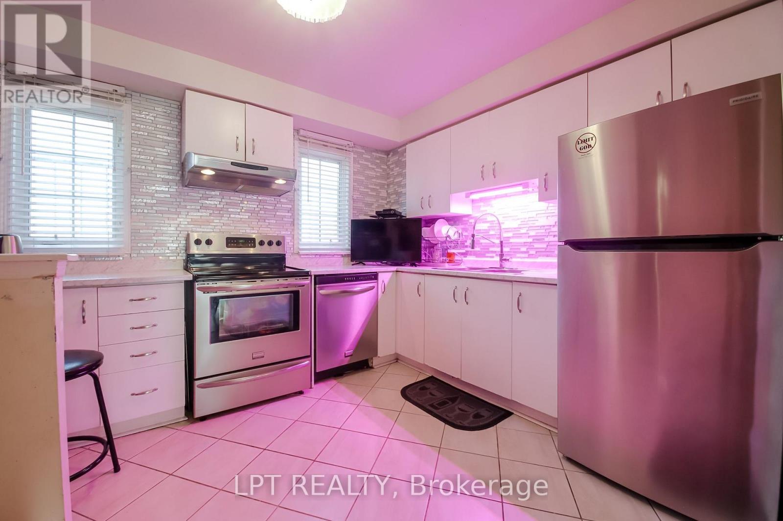 #36 1378 MEADOWVALE ROAD - 10