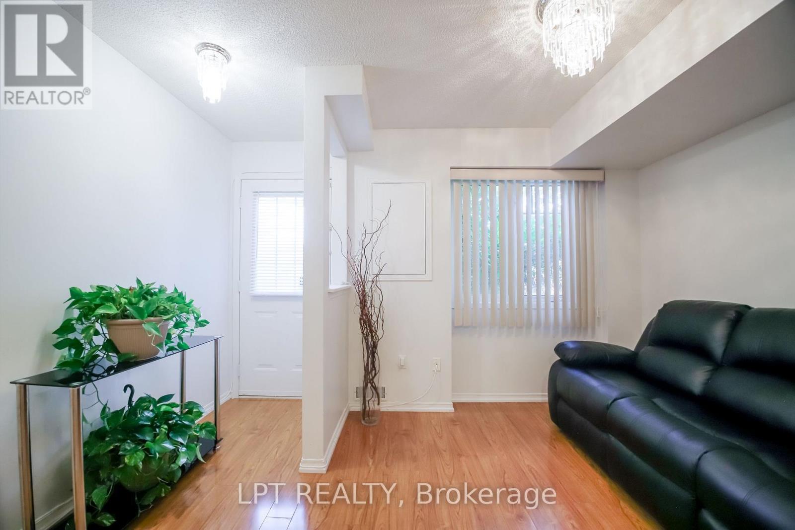 #36 1378 MEADOWVALE ROAD - 26